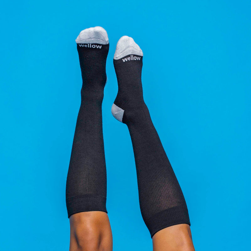 Wellow Compression Socks can be a lifesaver postpartum ✨ Reduce swelli